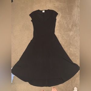 Women’s Old Navy black flowey dress size small